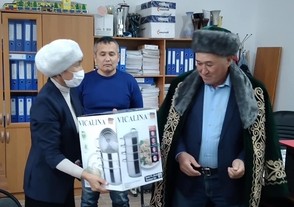 В Аральском многопрофильном колледже профсоюзной организацией был отмечен День рождения работника АКК Кенжалиева К. Ж. Кенжалиев К. Ж. посвятивший более 40 лет своей сознательной жизни процветанию и росту этого учреждения, исполнилось 63 года.
